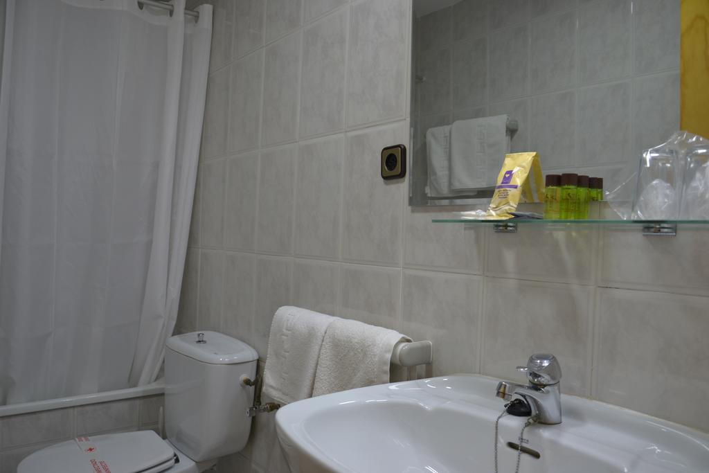 Hotel Balcón De 3*